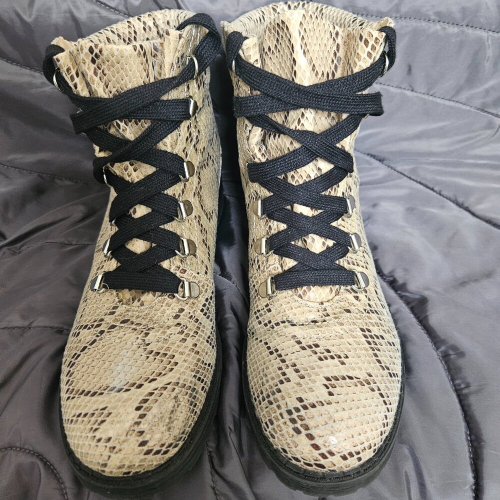 JELLYPOP Miggy Women's Faux Snakeskin Print Lace-up Booties Sz 8.5M Lug Sole